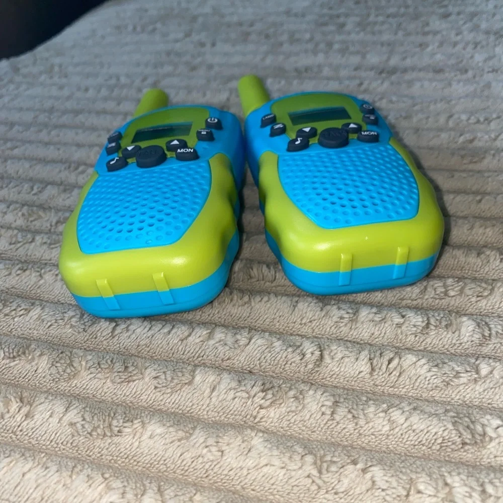 🎙️ Kids’ Walkie Talkies – Model T-388 🔋💬